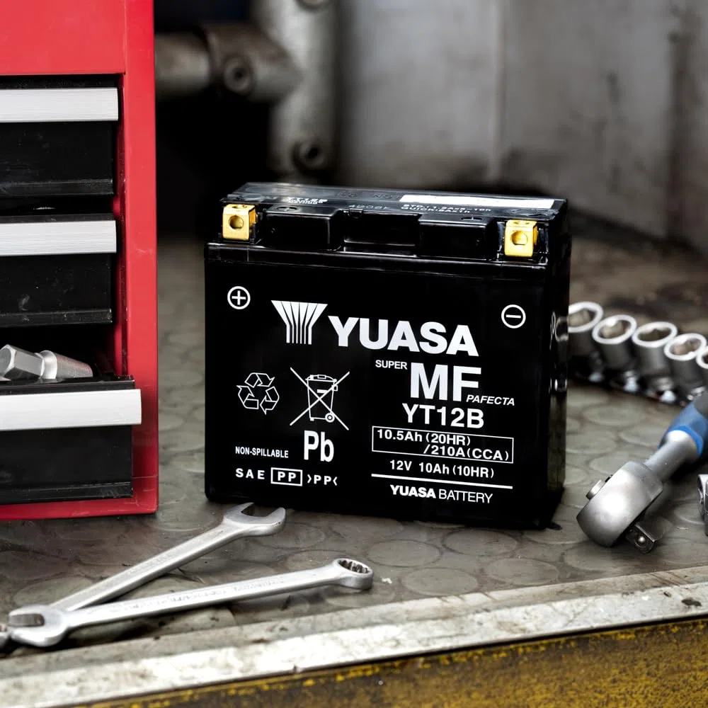 Yuasa YT12B 12V 210 CCA Batería AGM VRLA para moto libre de mantenimiento Batería