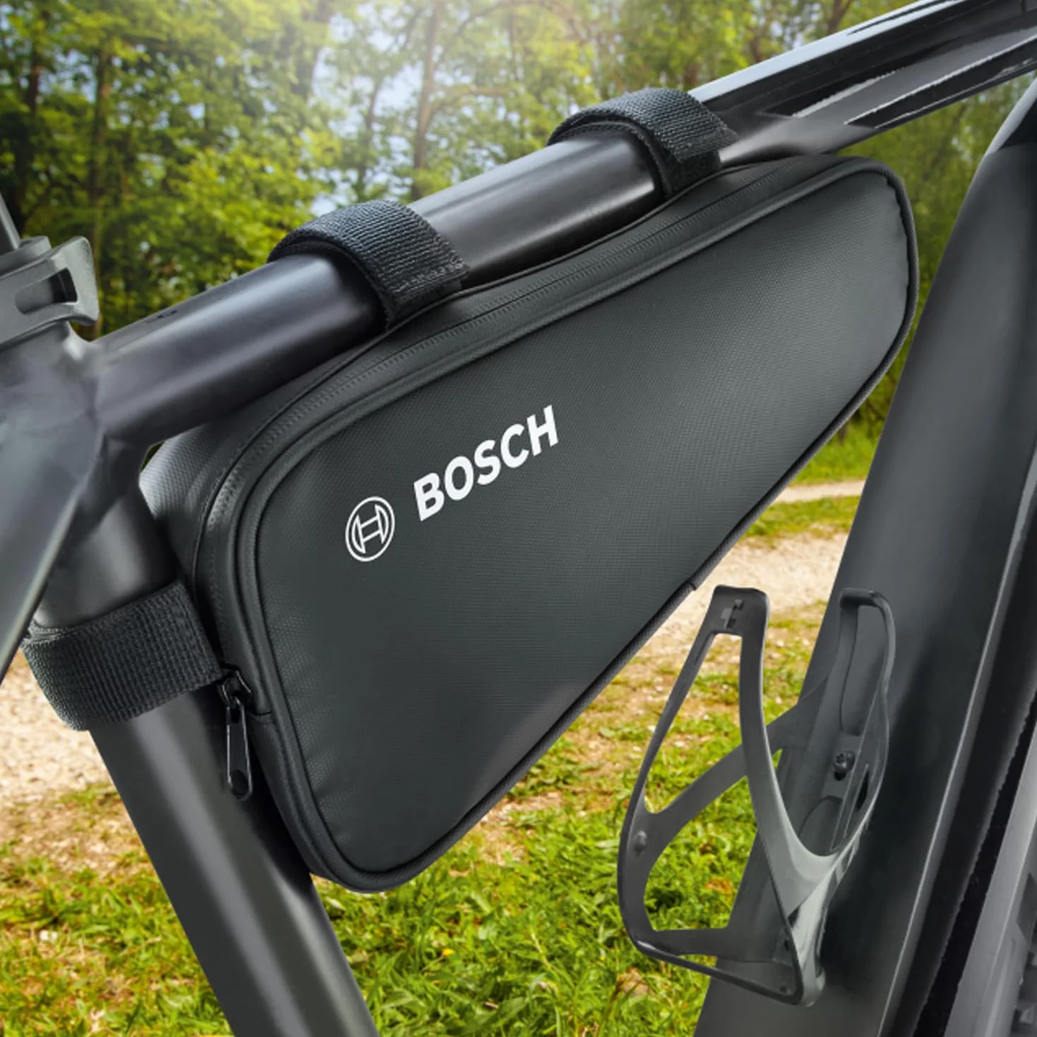 Bosch Bomba de Aire Bicicleta/compresor de Aire a batería EasyPump (3,0Ah; 3,6V,función de Parada automática; 150 PSI, 10,3 Bar;USBC, 3 adaptadores, Enchufe de conexión rápida, Bolsa para Bicicleta)