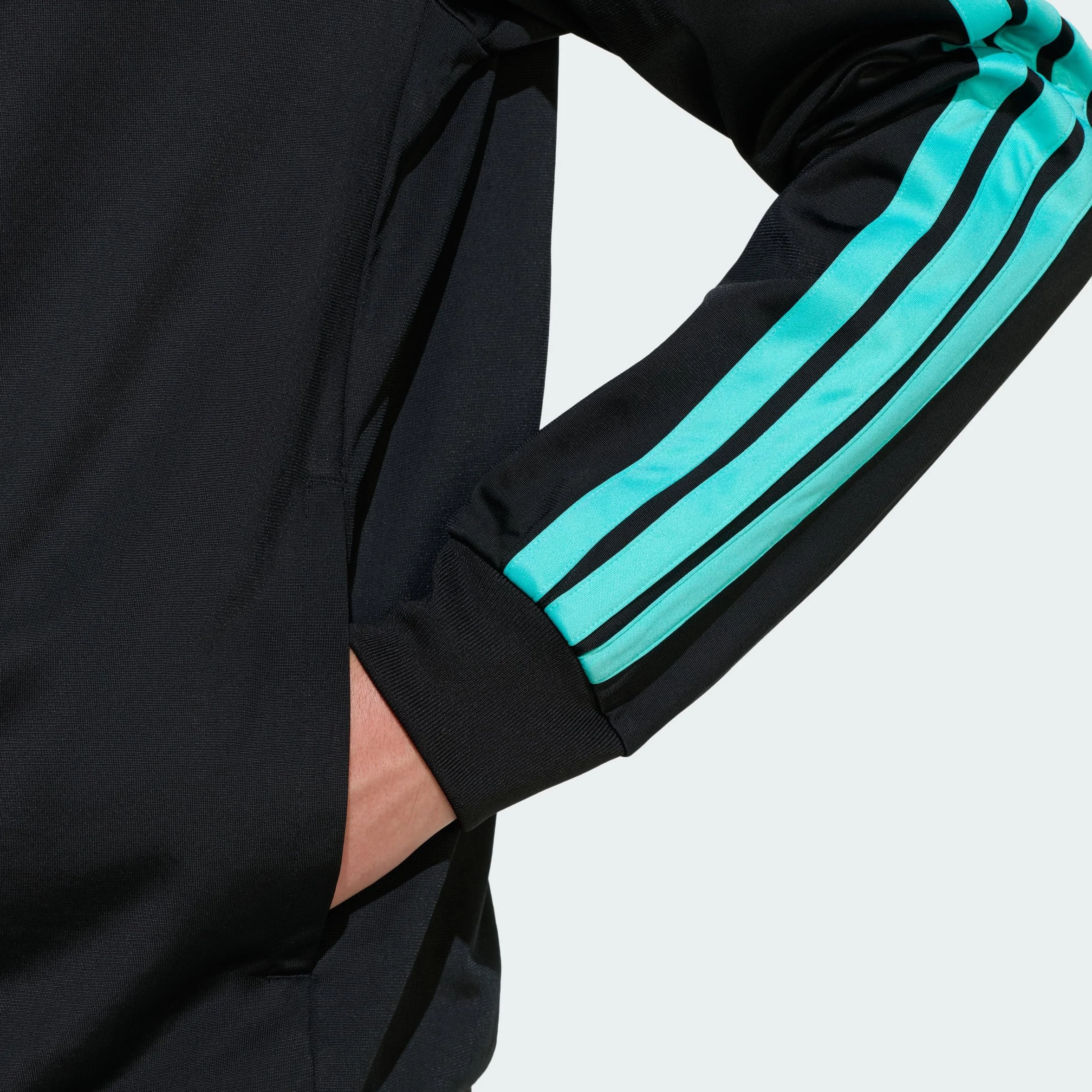 adidas Men's Chaqueta Deportiva Mercedes - AMG Petronas Formula 1 Team DNA
